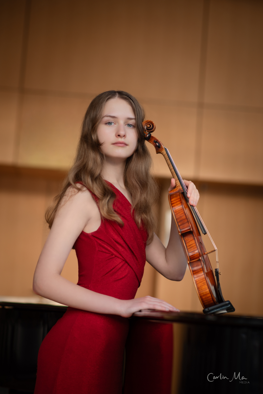 Soloist Calliope Smith with violin
